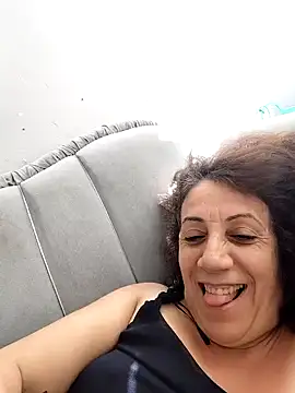 Snapshot of esineee chatting on 07-14-26, 05:45 esineee online show from 07-14-26, 05:45
