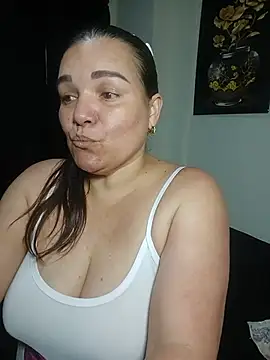 Snapshot of Zuleyka_47 chatting on 07-28-26, 01:23 Zuleyka 47 online show from 07-28-26, 01:23