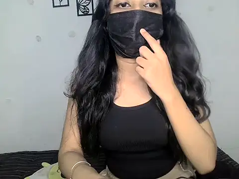 Snapshot of PRIYANKA_KHAAN chatting on 07-17-26, 06:24 PRIYANKA KHAAN online show from 07-17-26, 06:24