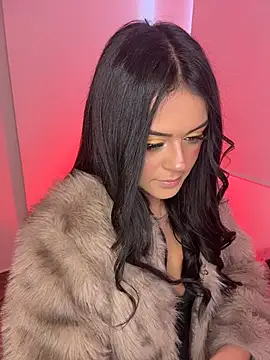 Snapshot of sofiaqueen__ chatting on 07-17-26, 04:01 sofiaqueen online show from 07-17-26, 04:01