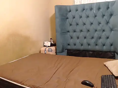 Snapshot of VixenBaddieX chatting on 07-14-26, 03:00 VixenBaddieX online show from 07-14-26, 03:00