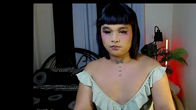 Snapshot of falling_angel96 chatting on 07-29-26, 04:27 falling angel96 online show from 07-29-26, 04:27