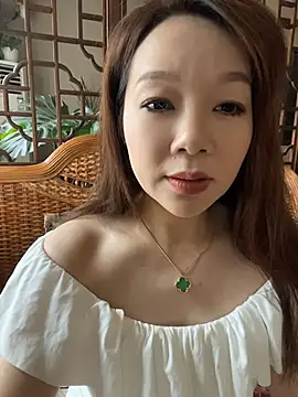 Snapshot of si-si-love chatting on 07-29-26, 06:44 si-si-love online show from 07-29-26, 06:44