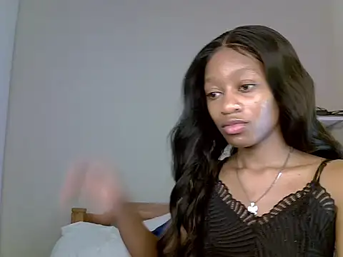 Snapshot of Silkydesiree chatting on 08-03-26, 12:53 Silkydesiree online show from 08-03-26, 12:53