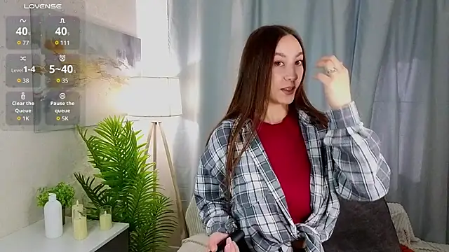 Snapshot of JinnyMenzella chatting on 07-14-26, 03:44 JinnyMenzella online show from 07-14-26, 03:44