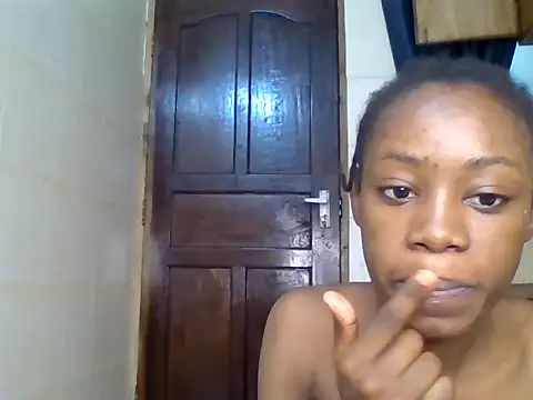Snapshot of lexy_queen8 chatting on 07-27-26, 02:02 lexy queen8 online show from 07-27-26, 02:02