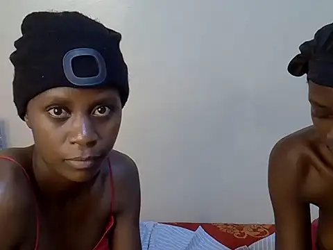 MoonlitDuo online show from 07-11-26, 01:36