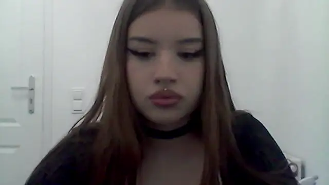 MollyHotTeen online show from 07-10-26, 02:30