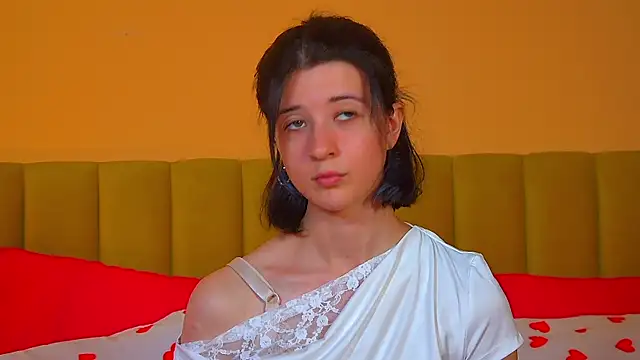 AnneAvelin online show from 07-26-26, 06:26