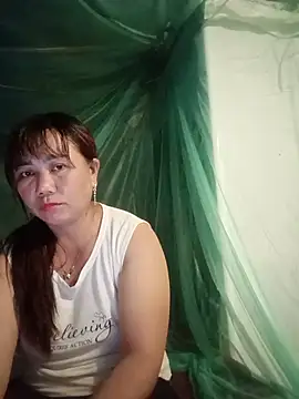 Snapshot of Mai-lingg chatting on 07-08-26, 02:54 Mai-lingg online show from 07-08-26, 02:54