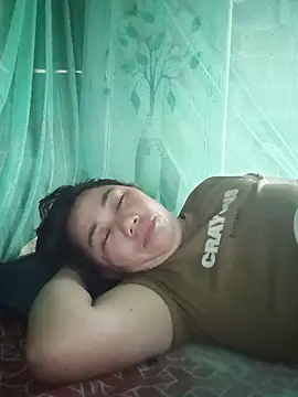 Snapshot of Mai-lingg chatting on 07-16-26, 03:01 Mai-lingg online show from 07-16-26, 03:01