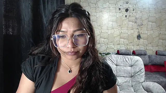 Snapshot of Almaluna chatting on 07-30-26, 08:19 Almaluna online show from 07-30-26, 08:19