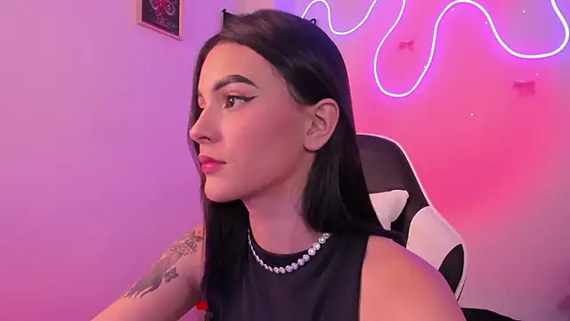 CarolineEvanss 11 online show from 07-17-26, 12:17