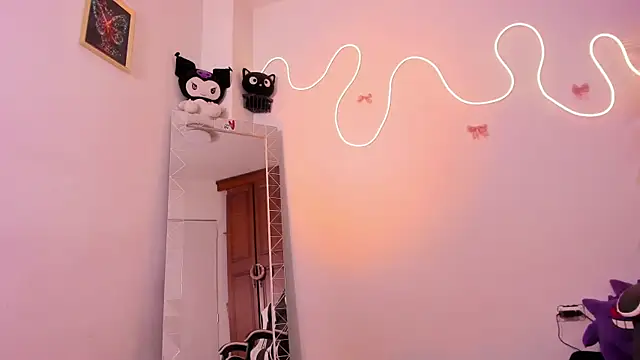 CarolineEvanss 11 online show from 07-22-26, 12:24