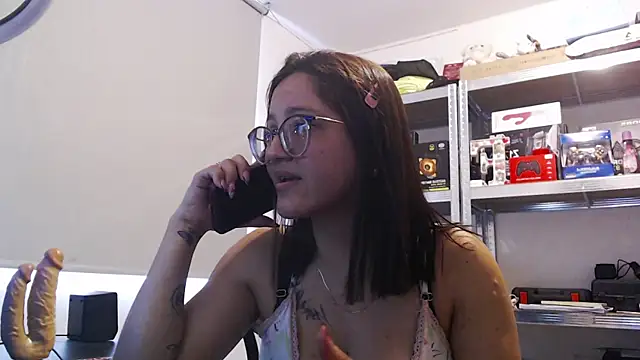 Luna sweetie  online show from 07-11-26, 01:25