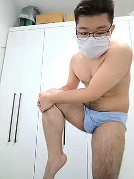 Snapshot of IKKI028 chatting on 07-27-26, 07:32 IKKI028 online show from 07-27-26, 07:32