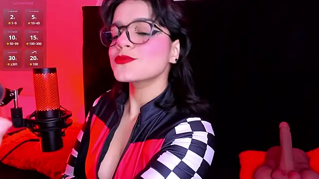Snapshot of Valeriekay__ chatting on 07-22-26, 01:25 Valeriekay online show from 07-22-26, 01:25