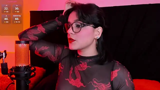Snapshot of Valeriekay__ chatting on 07-26-26, 02:35 Valeriekay online show from 07-26-26, 02:35