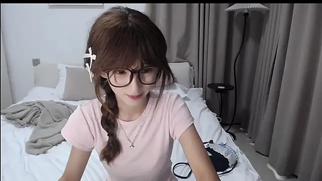 Snapshot of Xiao_jiajia chatting on 07-15-26, 10:53 Xiao jiajia online show from 07-15-26, 10:53