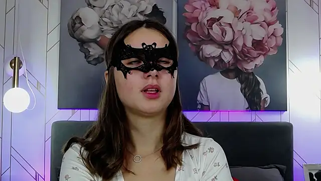 Snapshot of JulietteHembers chatting on 07-25-26, 04:21 JulietteHembers online show from 07-25-26, 04:21