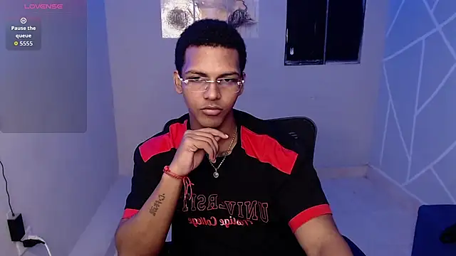 Snapshot of Jordan_z_ chatting on 07-12-26, 01:07 Jordan z online show from 07-12-26, 01:07