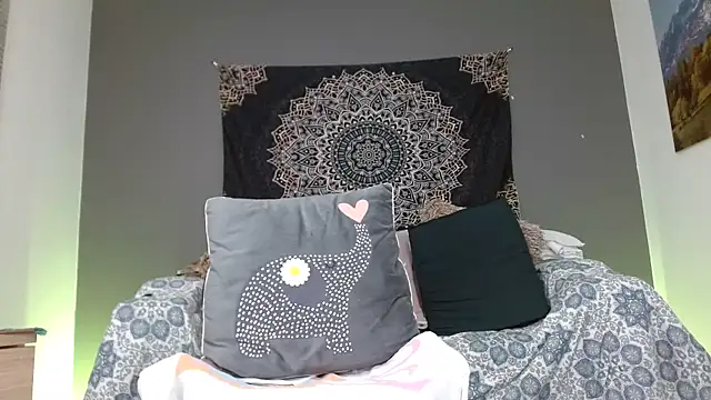 katiasupreme1 online show from 11-17-25, 06:14