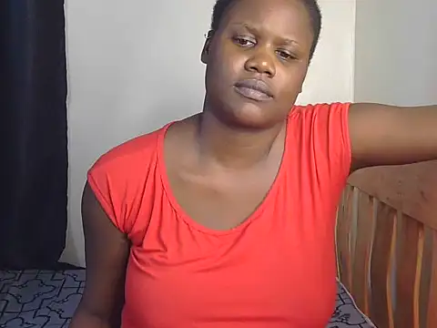 chocolate lunah online show from 07-15-26, 04:23