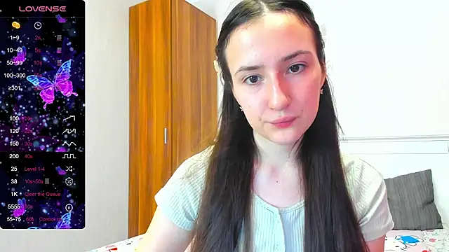 Pink Soda2 online show from 07-18-26, 12:04