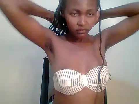 Snapshot of Swexie_love chatting on 07-27-26, 05:36 Swexie love online show from 07-27-26, 05:36