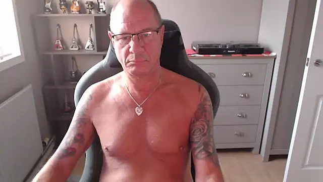 kellysomerset online show from 07-15-26, 04:51