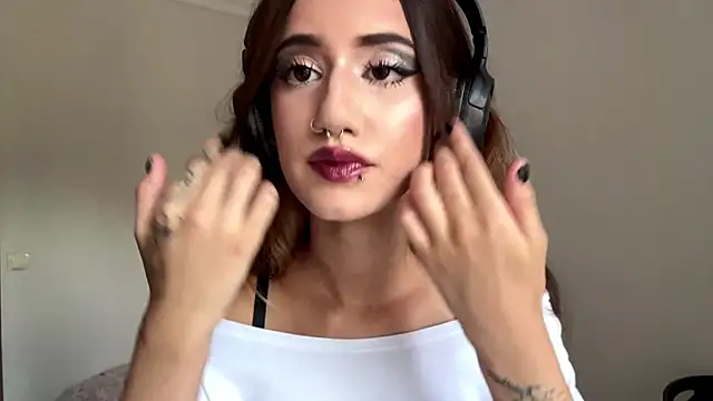 JuliaPierce online show from 07-08-26, 02:32