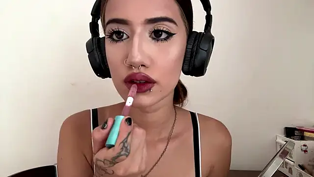 JuliaPierce online show from 07-09-26, 12:20