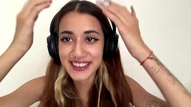 JuliaPierce online show from 07-26-26, 12:23