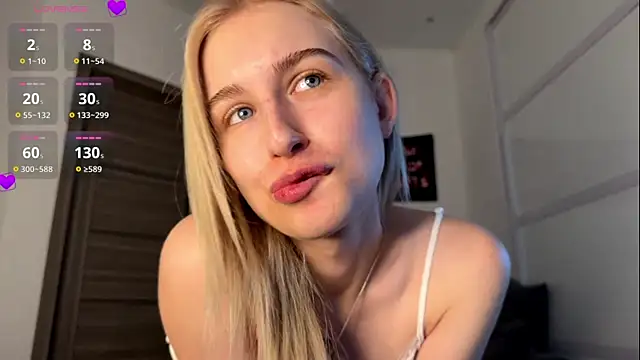 Snapshot of MonaBurn chatting on 07-13-26, 07:22 MonaBurn online show from 07-13-26, 07:22