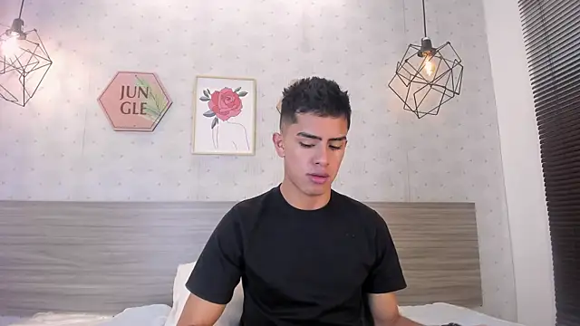 Snapshot of Alejo_Jones_ chatting on 07-28-26, 12:48 Alejo Jones online show from 07-28-26, 12:48
