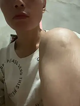 quyquy01 online show from 07-26-26, 04:25