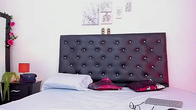 Snapshot of missdanger_ chatting on 07-22-26, 01:14 missdanger online show from 07-22-26, 01:14