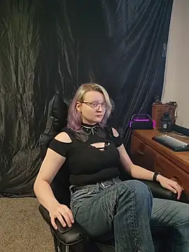 Snapshot of Sun_Ray02 chatting on 07-29-26, 11:58 Sun Ray02 online show from 07-29-26, 11:58
