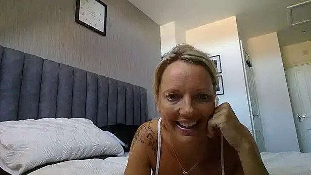 SexpotPolly online show from 07-11-26, 08:39