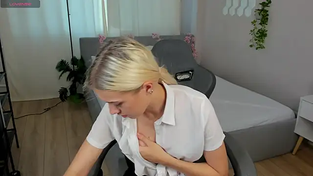 ChloexBarbie online show from 07-26-26, 01:07
