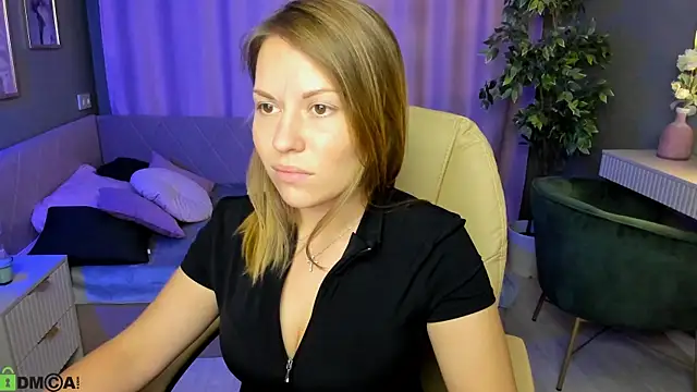 Kira Miragee online show from 07-20-26, 01:20