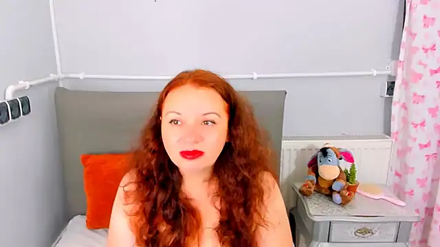 Snapshot of ElisabethLovee chatting on 07-17-26, 02:24 ElisabethLovee online show from 07-17-26, 02:24