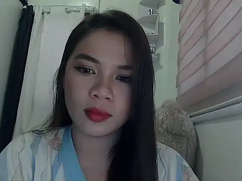 Snapshot of Violet_2026 chatting on 07-31-26, 04:45 Violet 2026 online show from 07-31-26, 04:45