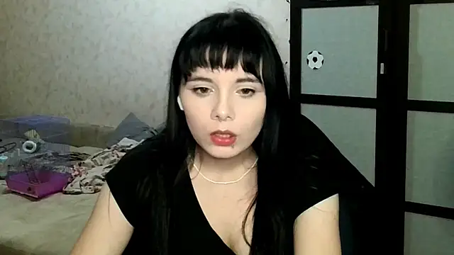 Snapshot of moresunshine chatting on 07-15-26, 07:19 moresunshine online show from 07-15-26, 07:19