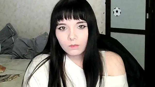 Snapshot of moresunshine chatting on 07-16-26, 05:19 moresunshine online show from 07-16-26, 05:19