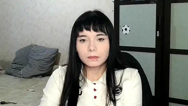 Snapshot of moresunshine chatting on 07-17-26, 05:18 moresunshine online show from 07-17-26, 05:18