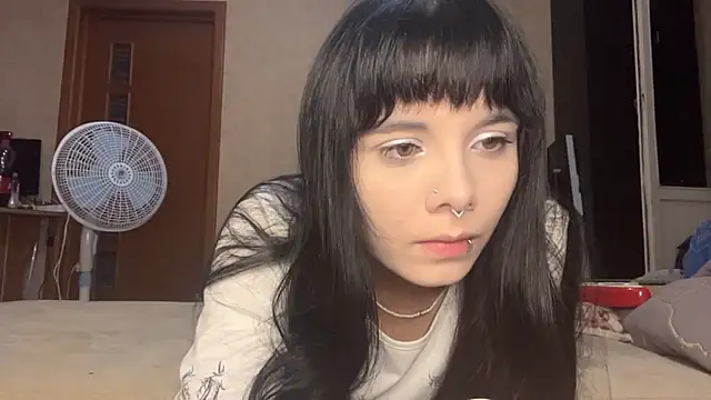 Snapshot of moresunshine chatting on 07-29-26, 07:23 moresunshine online show from 07-29-26, 07:23