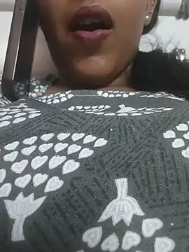 Snapshot of sharmilasingh89 chatting on 07-24-26, 03:54 sharmilasingh89 online show from 07-24-26, 03:54