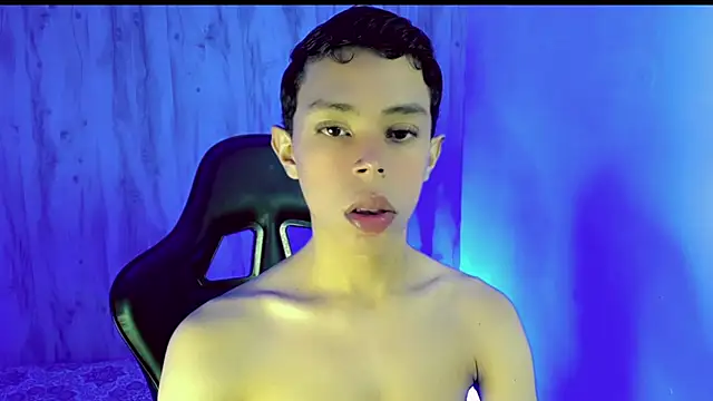 Snapshot of JeifMoon_ chatting on 07-28-26, 02:13 JeifMoon online show from 07-28-26, 02:13