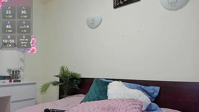 LunaaKitty online show from 07-28-26, 03:32